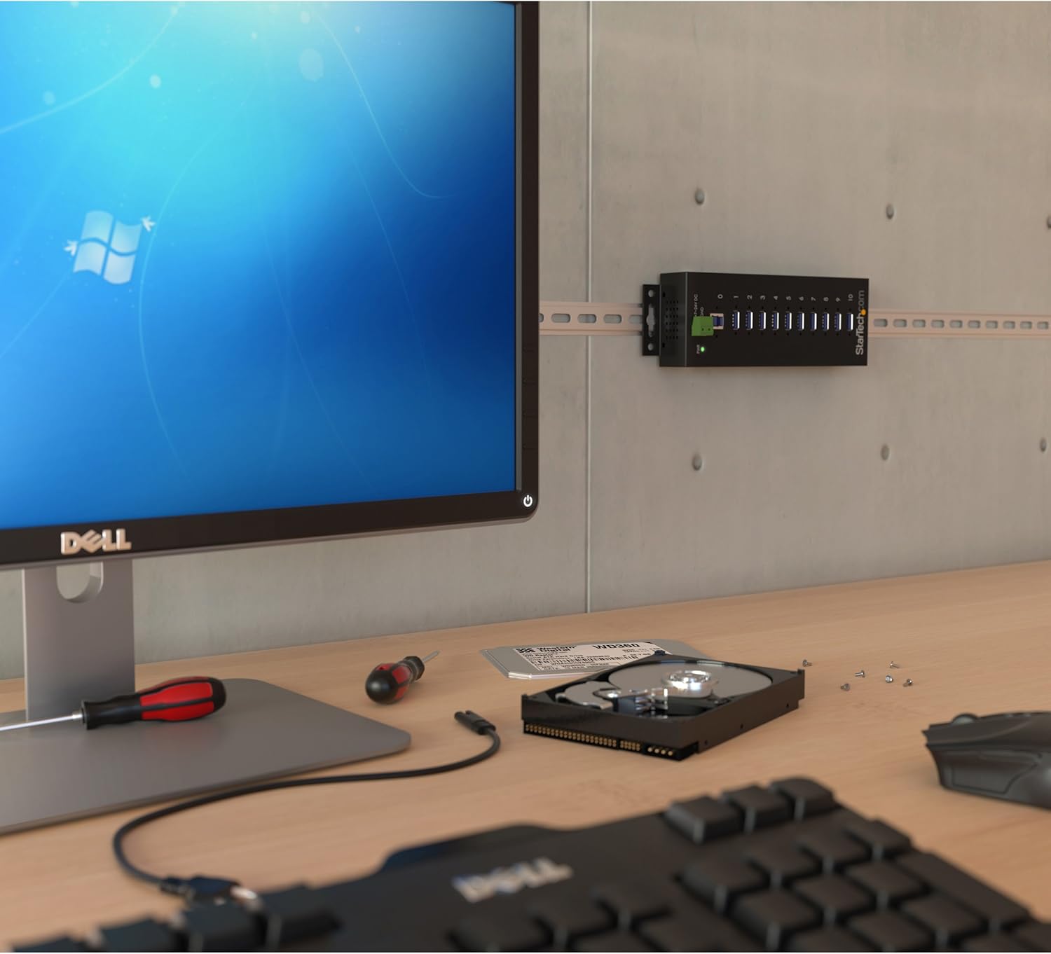 StarTech.com 10-Port USB 3.0 Hub - 5Gbps - Metal Industrial USB-A Hub with ESD & Surge Protection - Din Rail