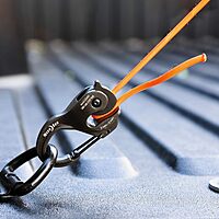 Nite Ize CamJam XT Aluminum Rope Tightener - Adjustable Rope Tightener Carabiner - Hiking & Camping Gear Essentials