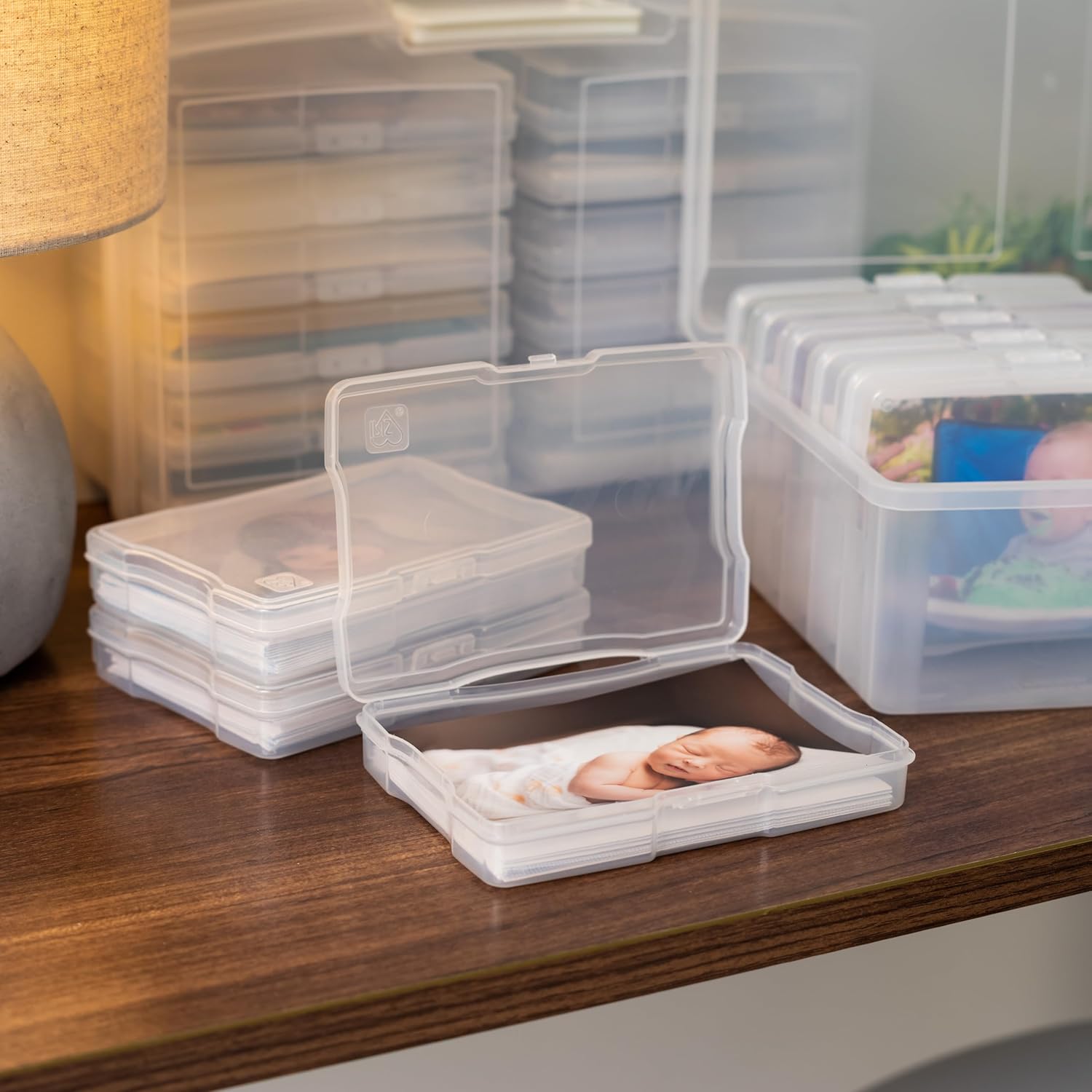 IRIS USA Photo & Craft Keeper with Removable 4" x 6" Inner Cases