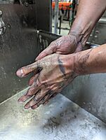 Fast Orange 25219 Pumice Lotion, Heavy Duty Hand Cleaner, Natural Citrus Scent, Waterless Cleaner For Mechanics, Strong Grease Fighter, 1 Gallon 128 Ounce (Pack of 1) Pumice