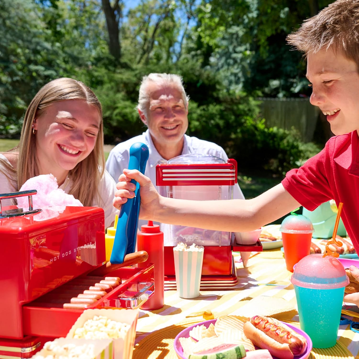 NOSTALGIA Extra Large Diner-Style Hot Dog Steamer & Bun Warmer
