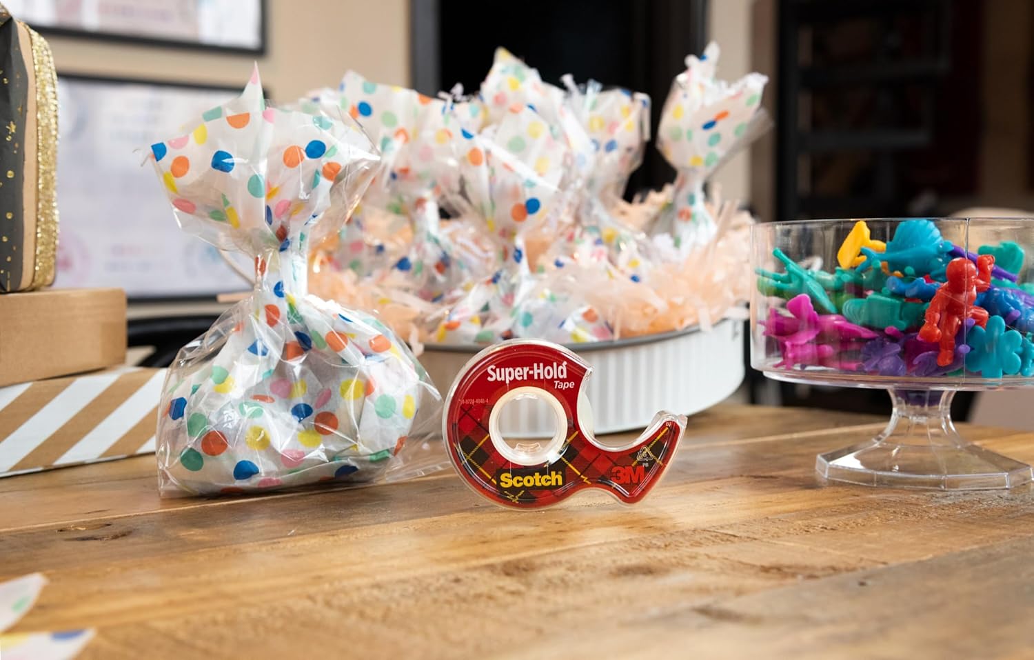 Scotch Super-Hold Tape, Transparent Finish, 50% More Adhesive, Trusted Favorite, 3/4 x 650 Inches