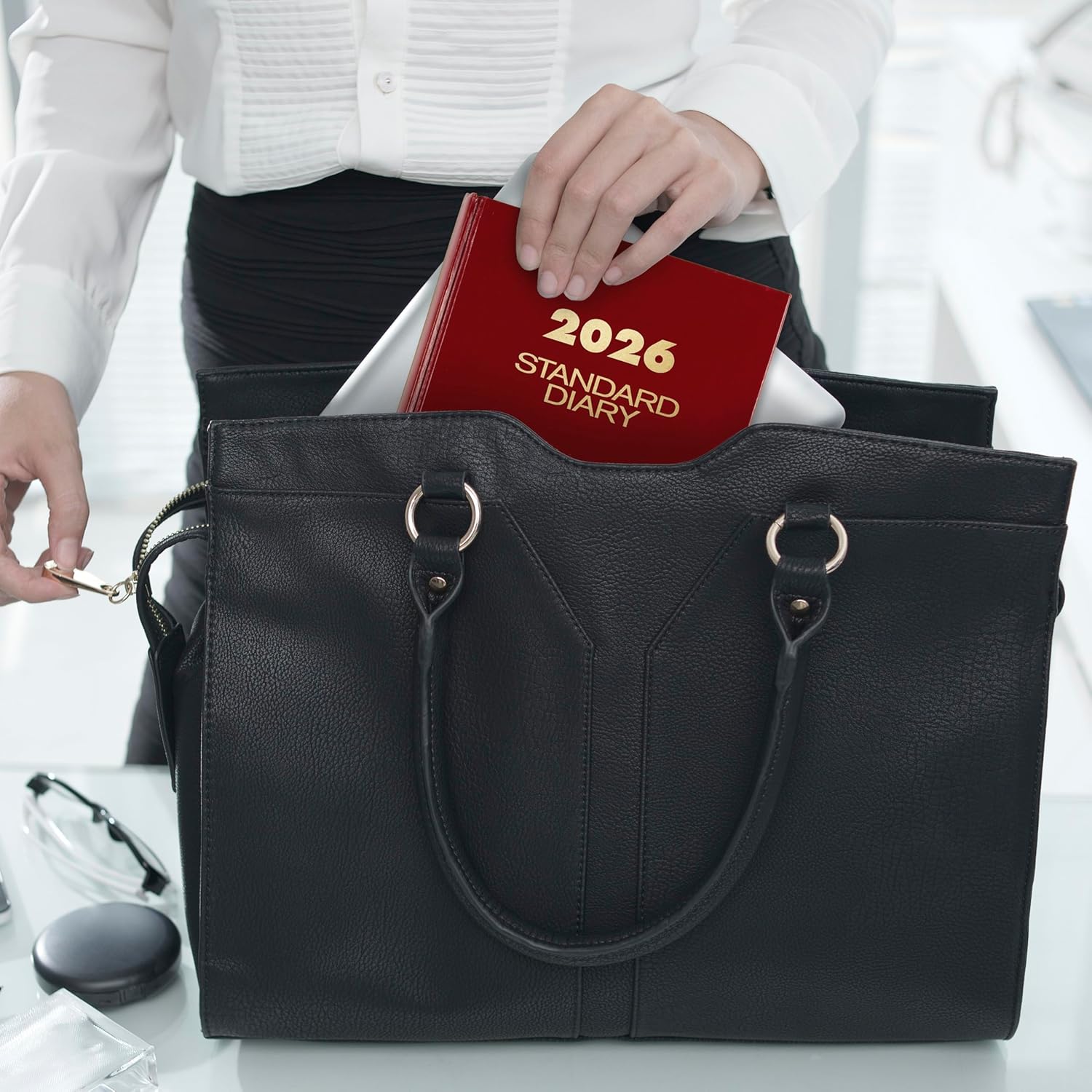 AT-A-GLANCE Standard Diary Daily 12-Month Hardcover