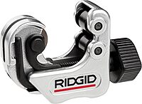 RIDGID 86127 Model 118 Close Quarters AUTOFEED 1/4" to 1-1/8" Copper, Aluminum, Brass, and Plastic Tubing Cutter