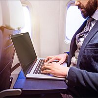 StarTech.com Magnetic Laptop Privacy Screen - Reversible Matte/Gloss Blue Light Filter