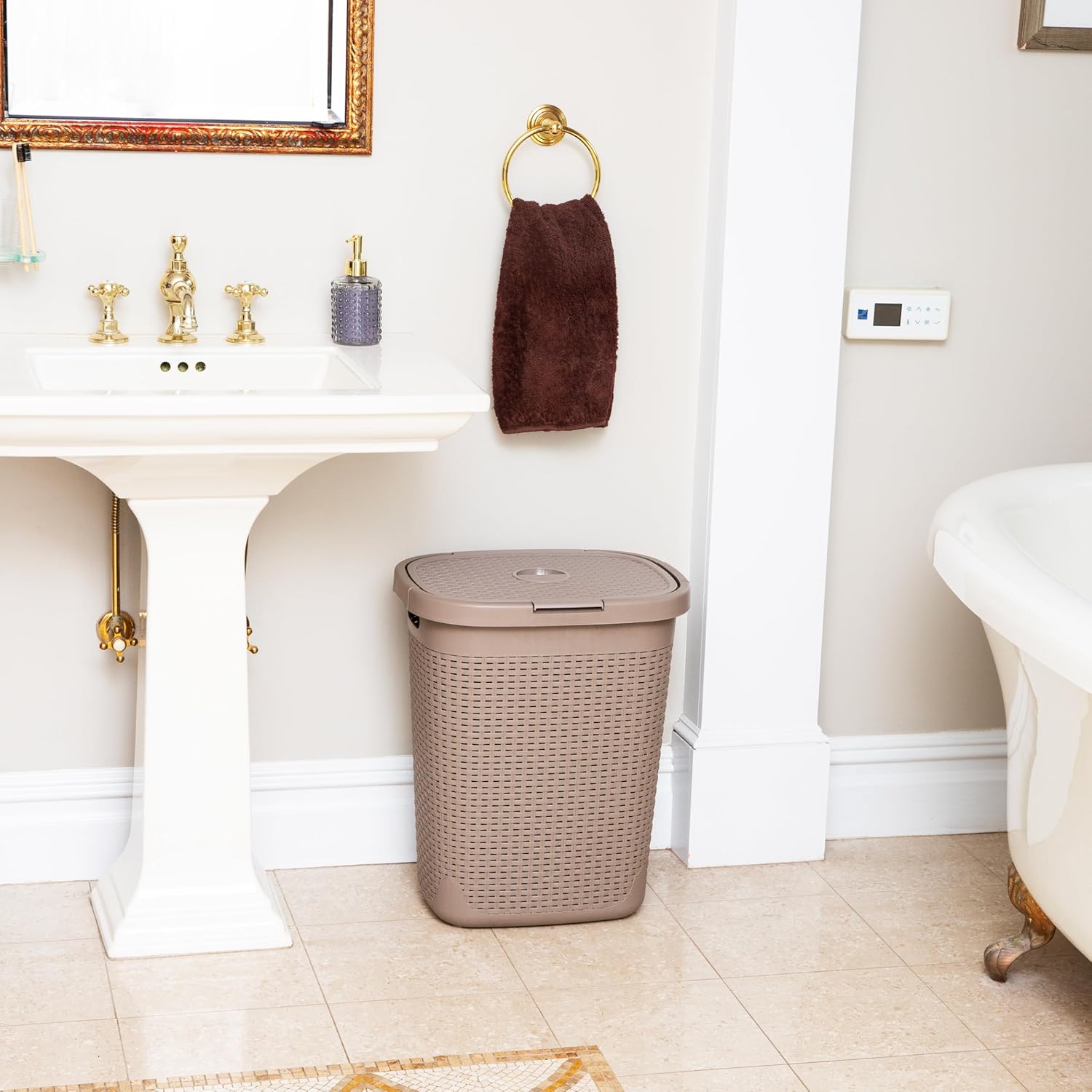 Mind Reader Slim Laundry Hamper with Lid, 50L Ventilated Plastic Wicker Basket