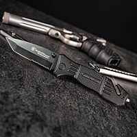 SMITH & WESSON First Response 8in Drop Point Folding Knife