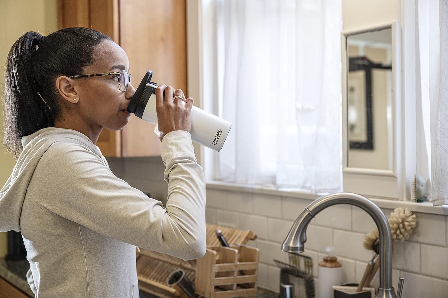 CAMELBAK Forge Flow Vacuum-Insulated Travel Mug