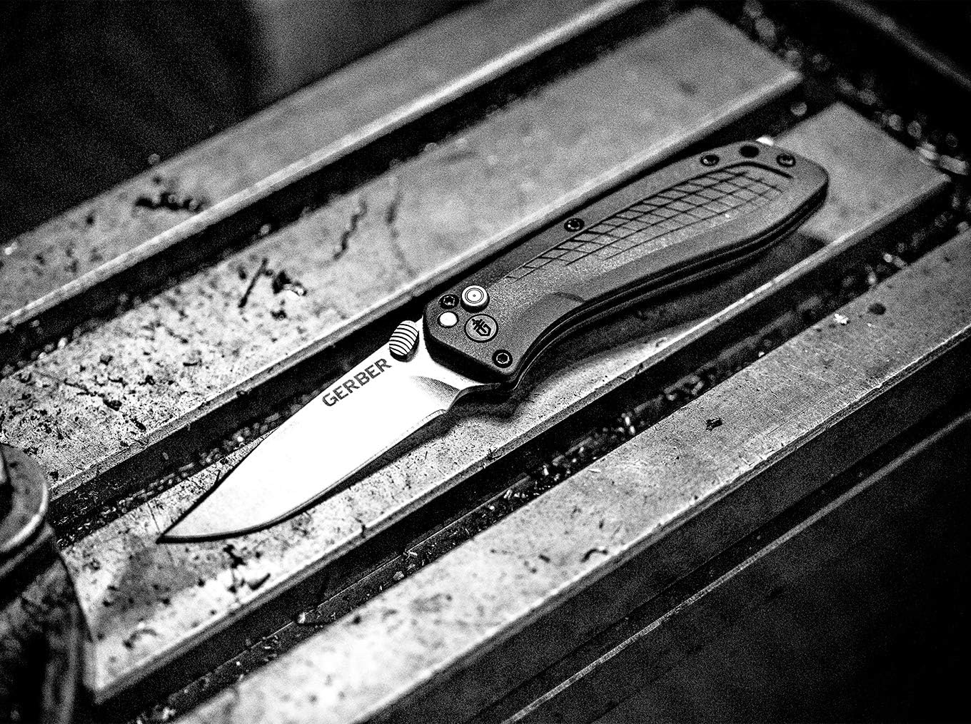 Gerber US-Assist Assisted Opening Everyday Carry Pocket Knife