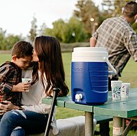 Igloo 2 Gallon Portable Sports Cooler Water Beverage Dispenser, Insulated Cooler Dispenser, Majestic Blue