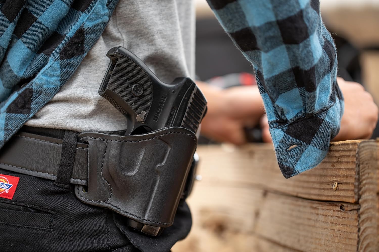 BIANCHI 105 Minimalist Leather Belt Slide Holster