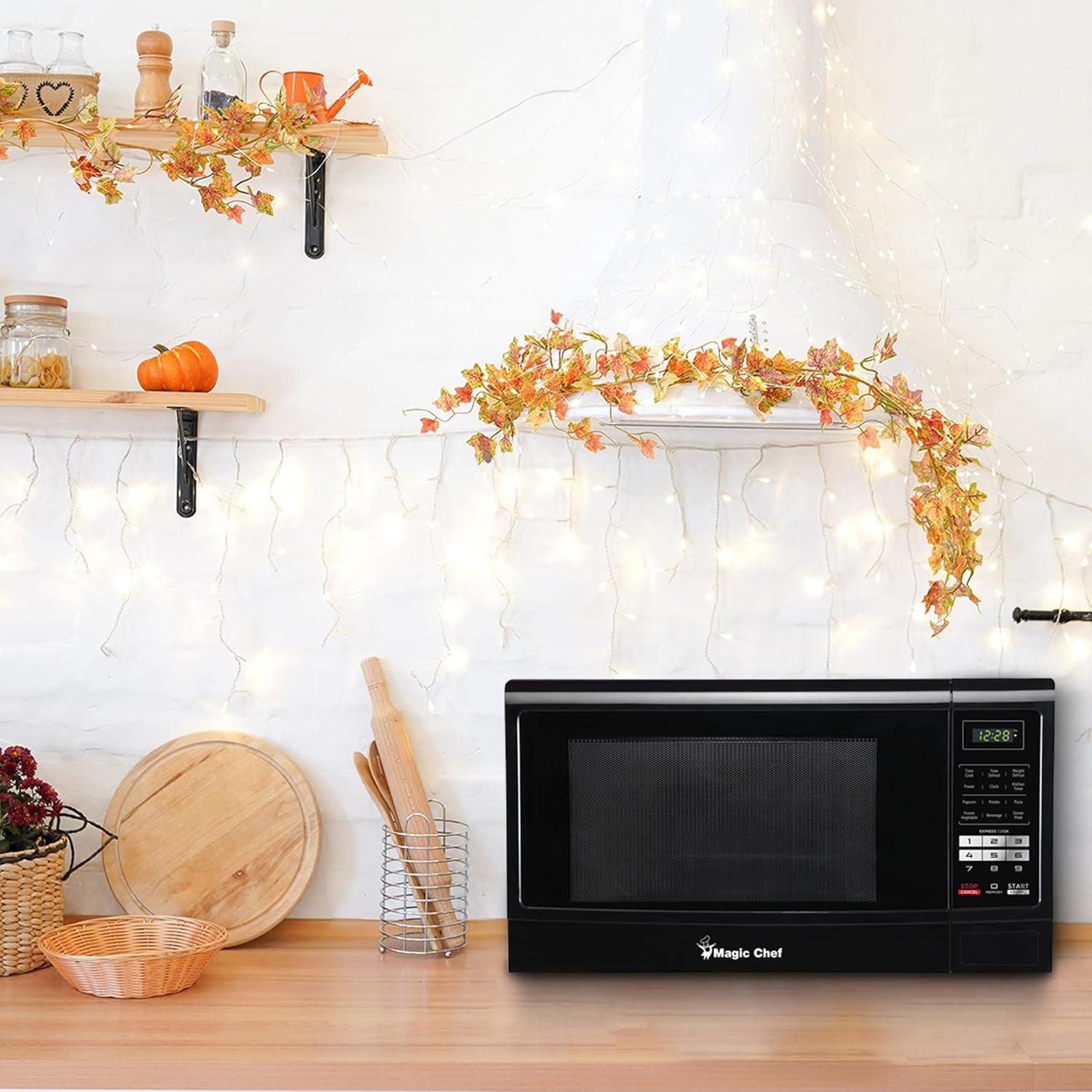 Magic Chef Countertop Microwave Oven