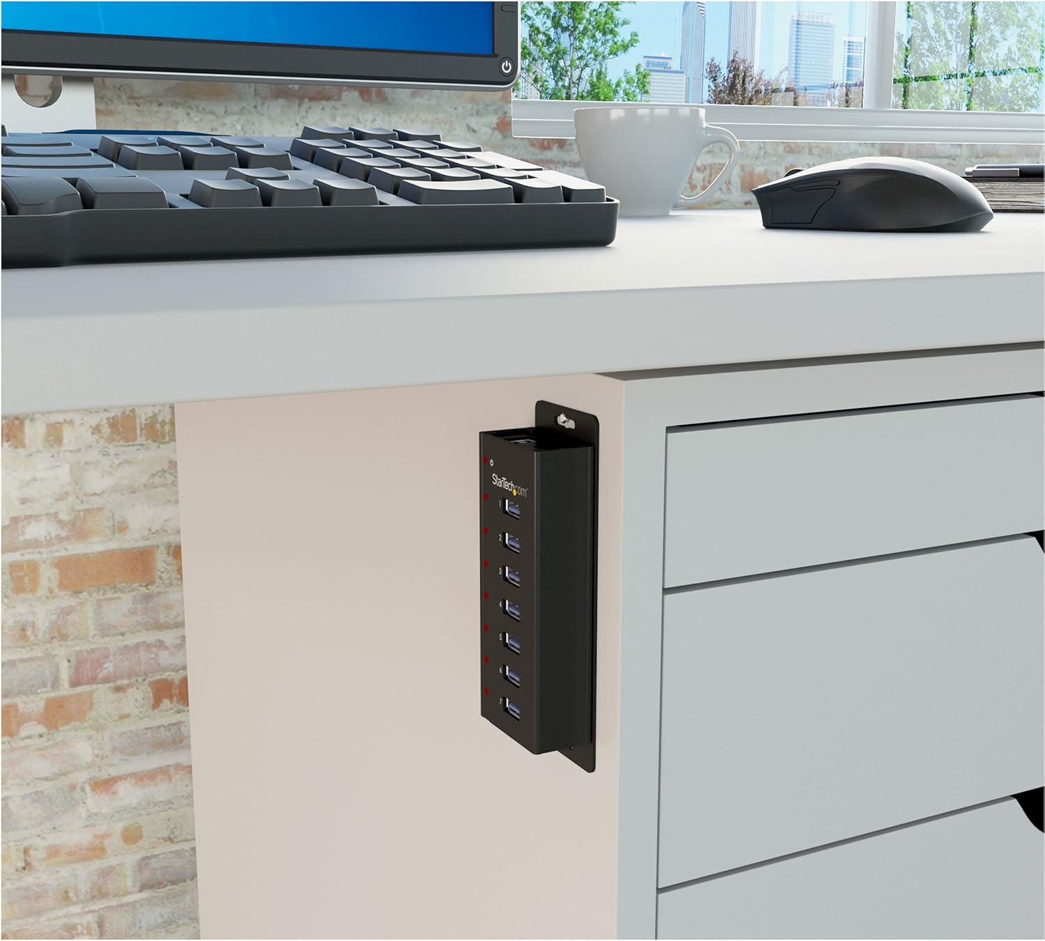 StarTech.com 7 Port USB 3.0 Hub (5 Gbps) - Metal Enclosure - Desktop or Wall Mountable