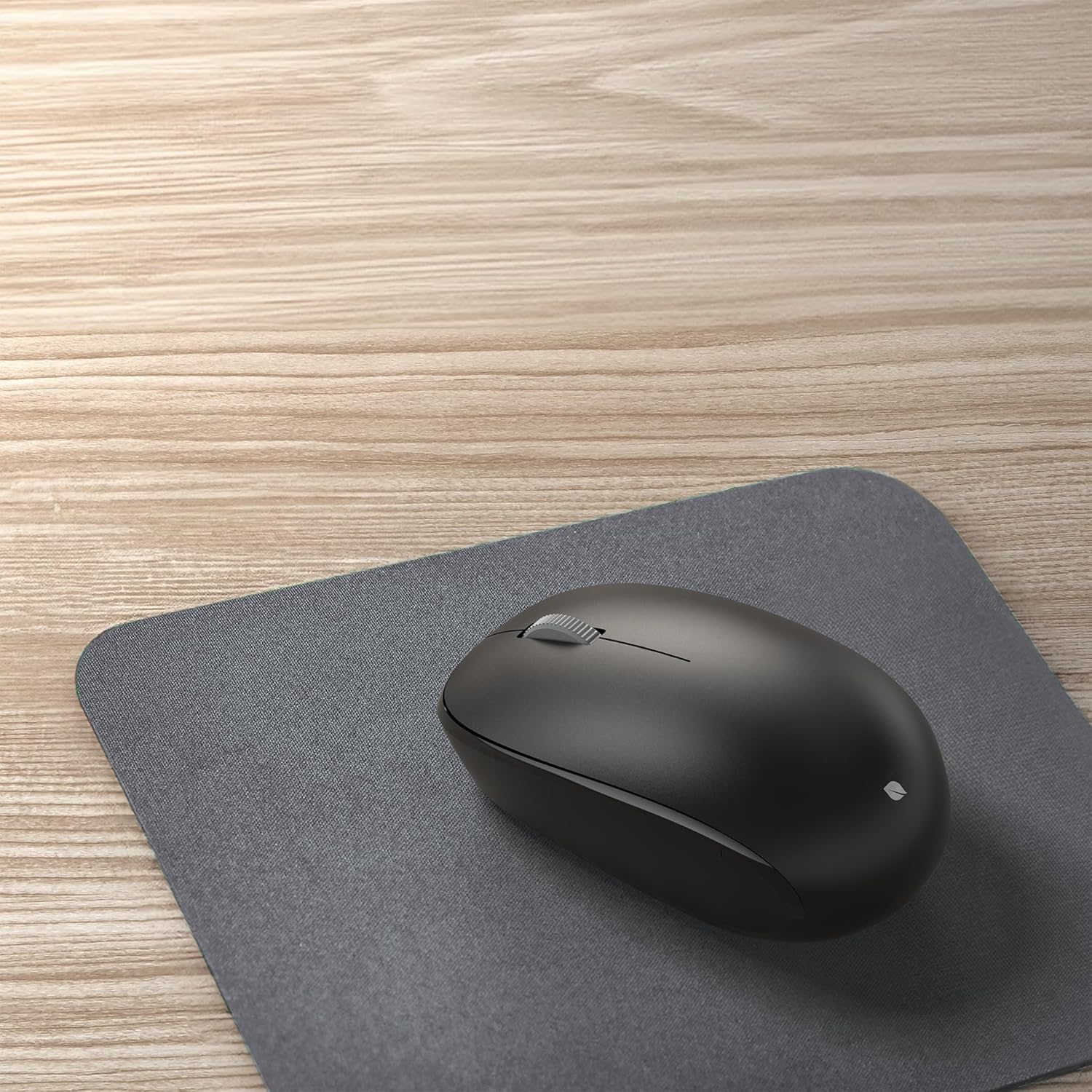 INCASE Bluetooth Mouse - Designed by Microsoft - Compact Ambidextrous Wireless Mouse with 4-Way Scroll