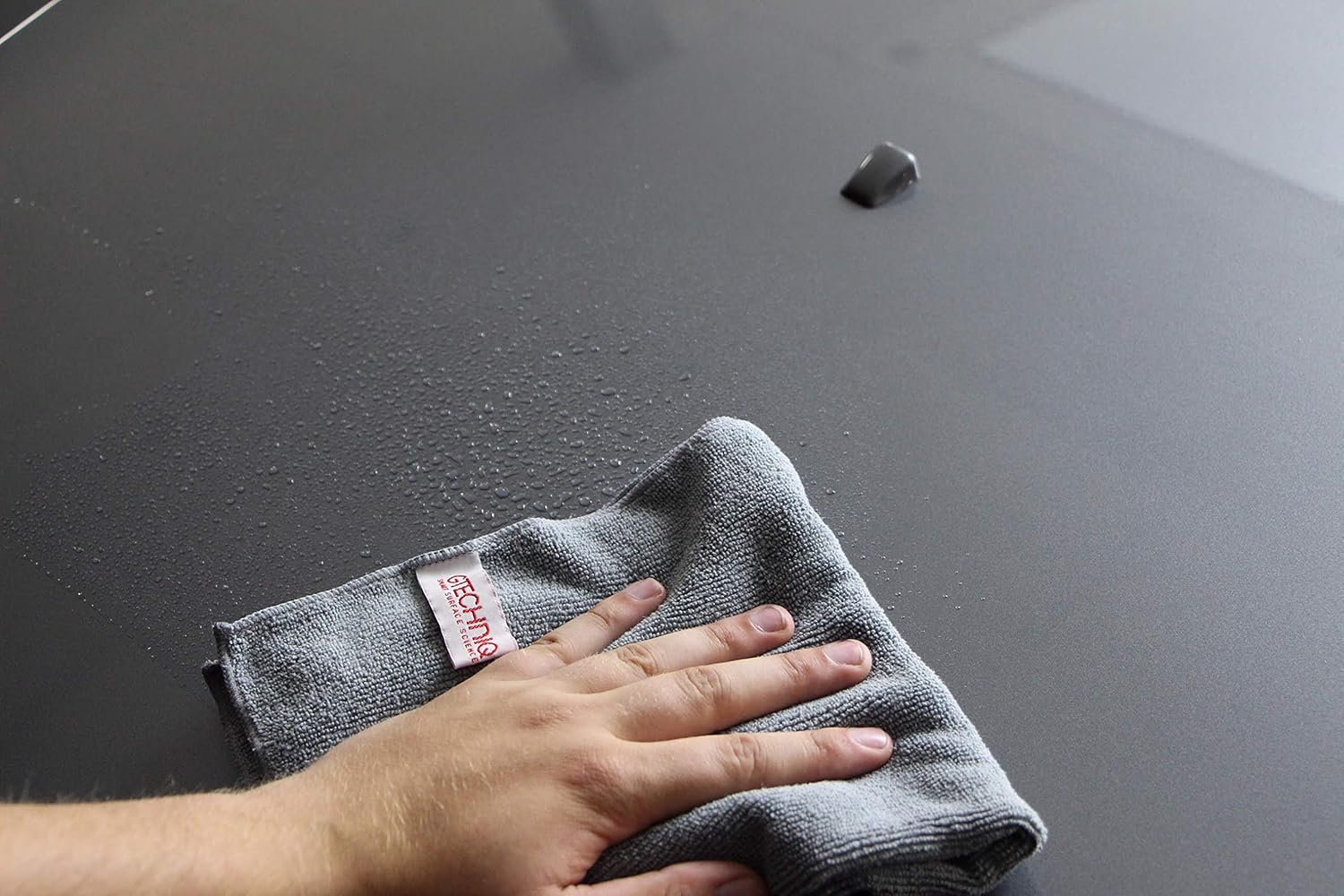 Gtechniq MF1 ZeroR Microfibre Cloth for Cars, Soft Car Cleaning Cloth with Ultra Split Fibres, Machine Washable