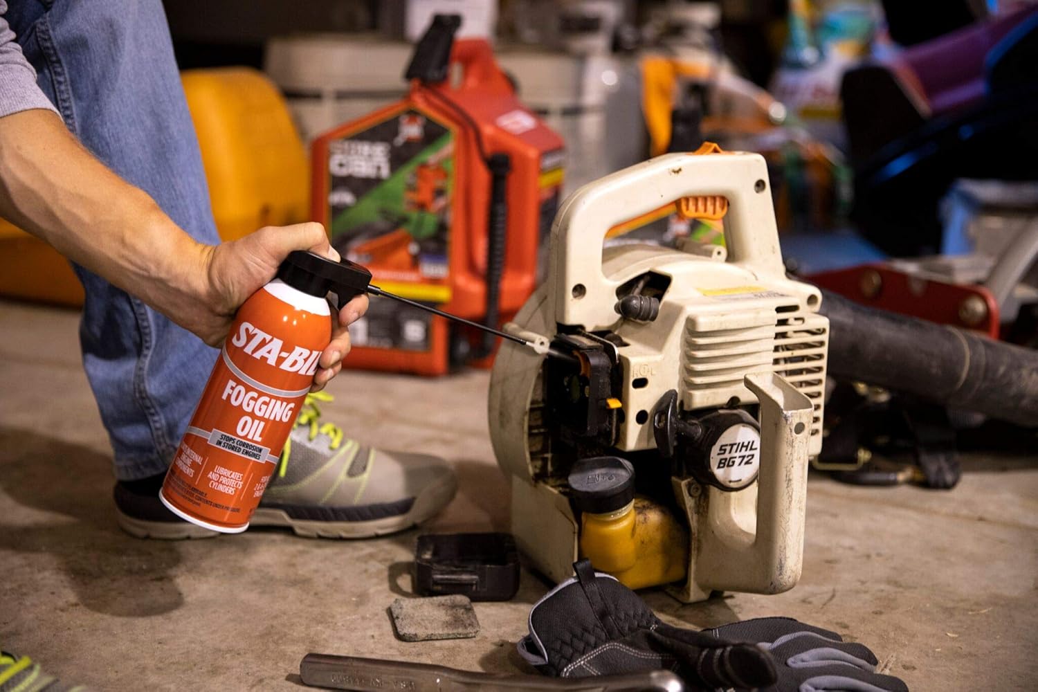 STA-BIL (22001) Fogging Oil - Stops Corrosion In Stored Engines - Lubricates And Protects Cylinders