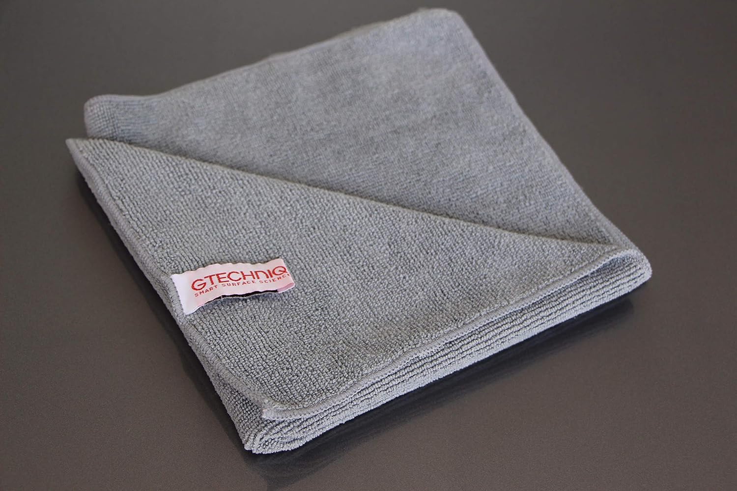 Gtechniq MF1 ZeroR Microfibre Cloth for Cars, Soft Car Cleaning Cloth with Ultra Split Fibres, Machine Washable