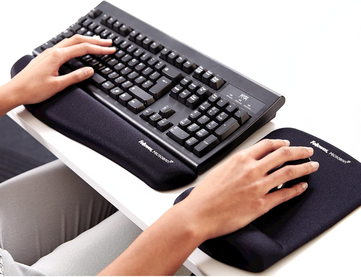 FELLOWES PlushTouch FoamFusion Keyboard Wrist Rest with MICROBAN
