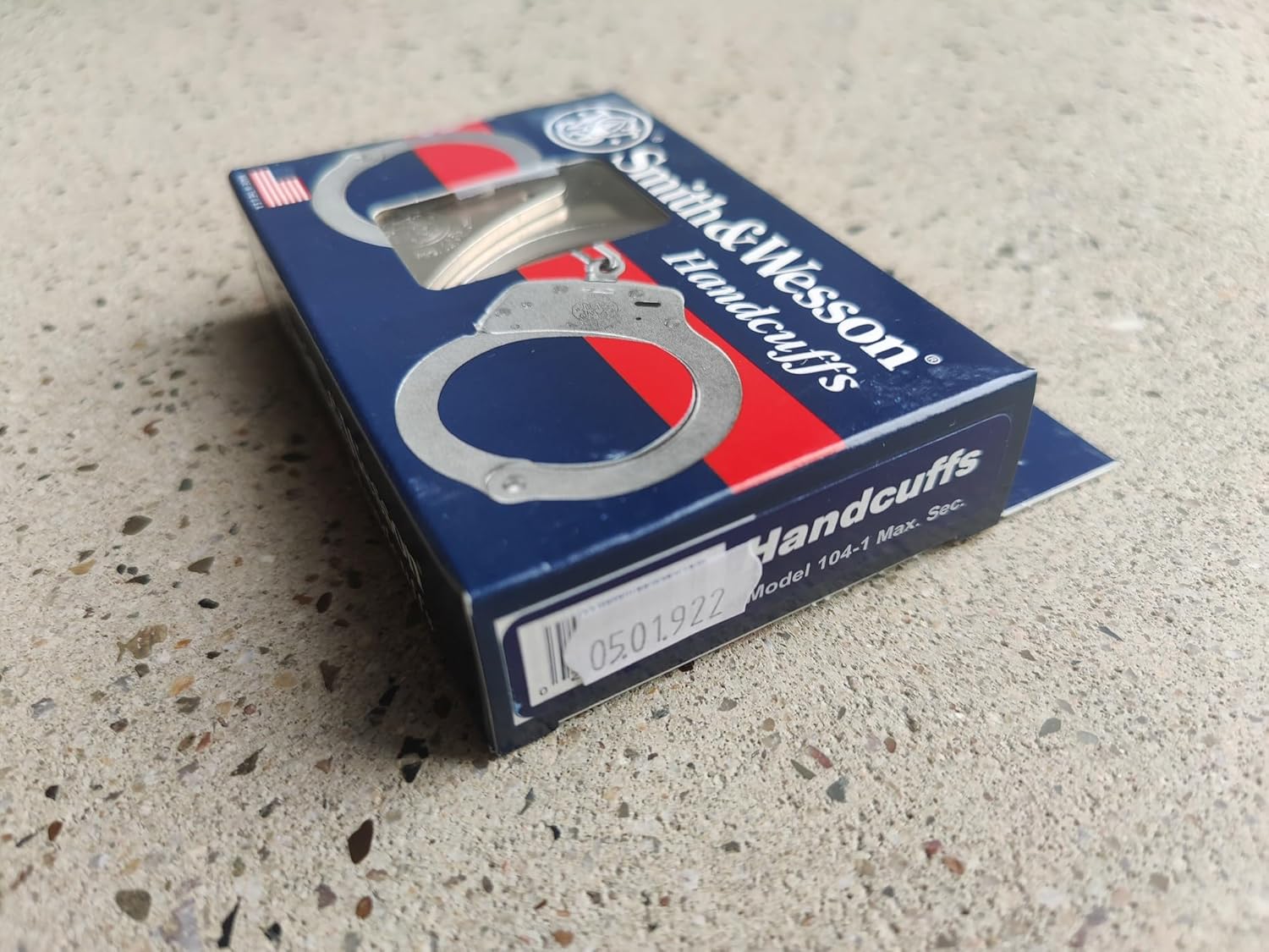 Smith & Wesson Model 104 Maximum Security Handcuffs