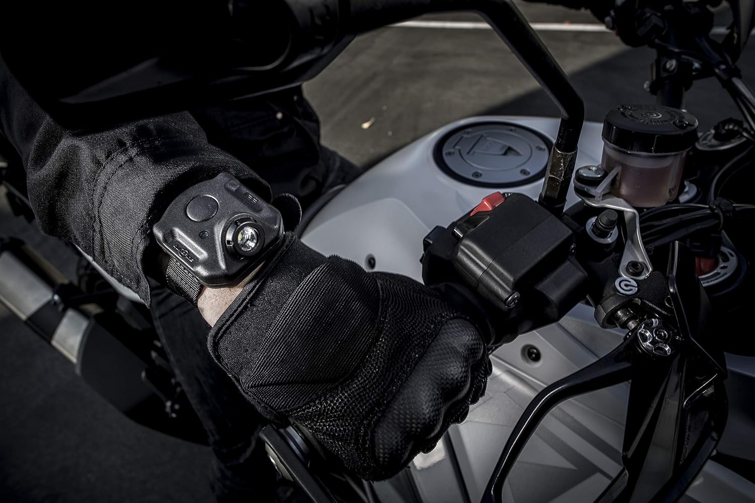 SUREFIRE 2211 WristLight Series Wrist-Worn Tactical Flashlight