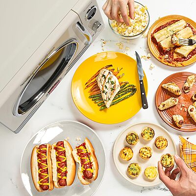 Nostalgia Retro Countertop Microwave Oven