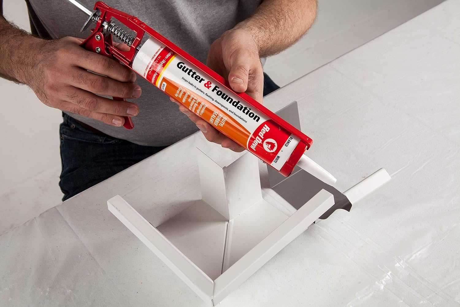 Red Devil 0697 Gutter & Foundation Sealant, 10.1 oz., White, (Pack of 1) 1 Pack White