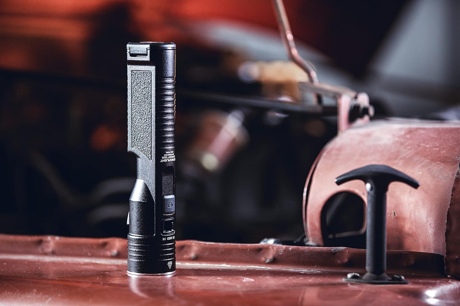 Streamlight Stinger 2020 2000-Lumen Rechargeable Professional Flashlight