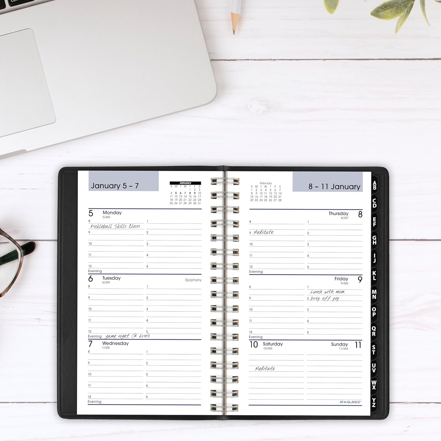 AT-A-GLANCE DayMinder Weekly Appointment Book Planner