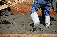 Dunlop White PVC Steel Toe - Rubber Boots for Men & Women - PVC - Work & Concrete Boots - Steel Toe