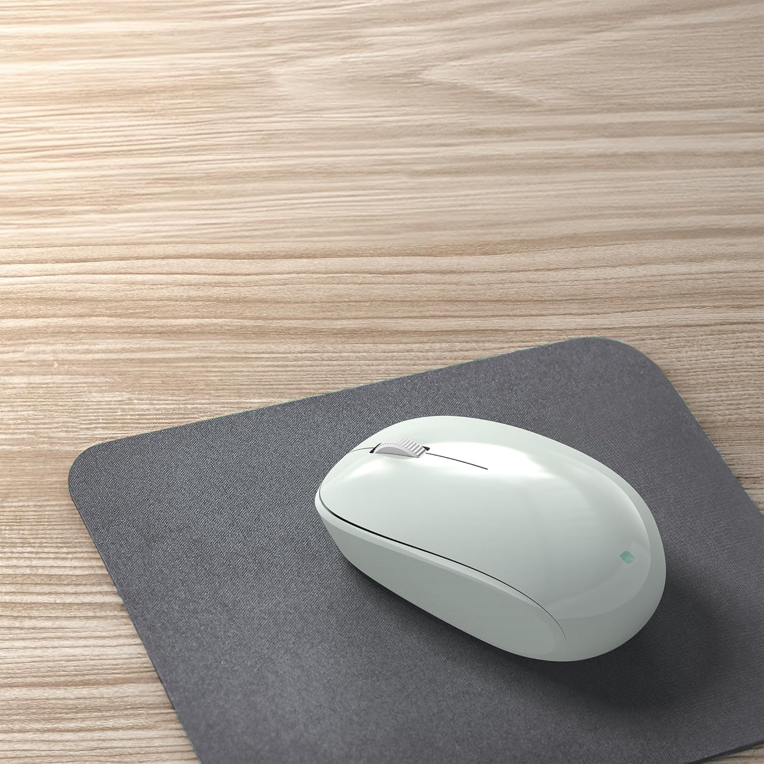 INCASE Bluetooth Mouse - Designed by Microsoft - Compact Ambidextrous Wireless Mouse with 4-Way Scroll