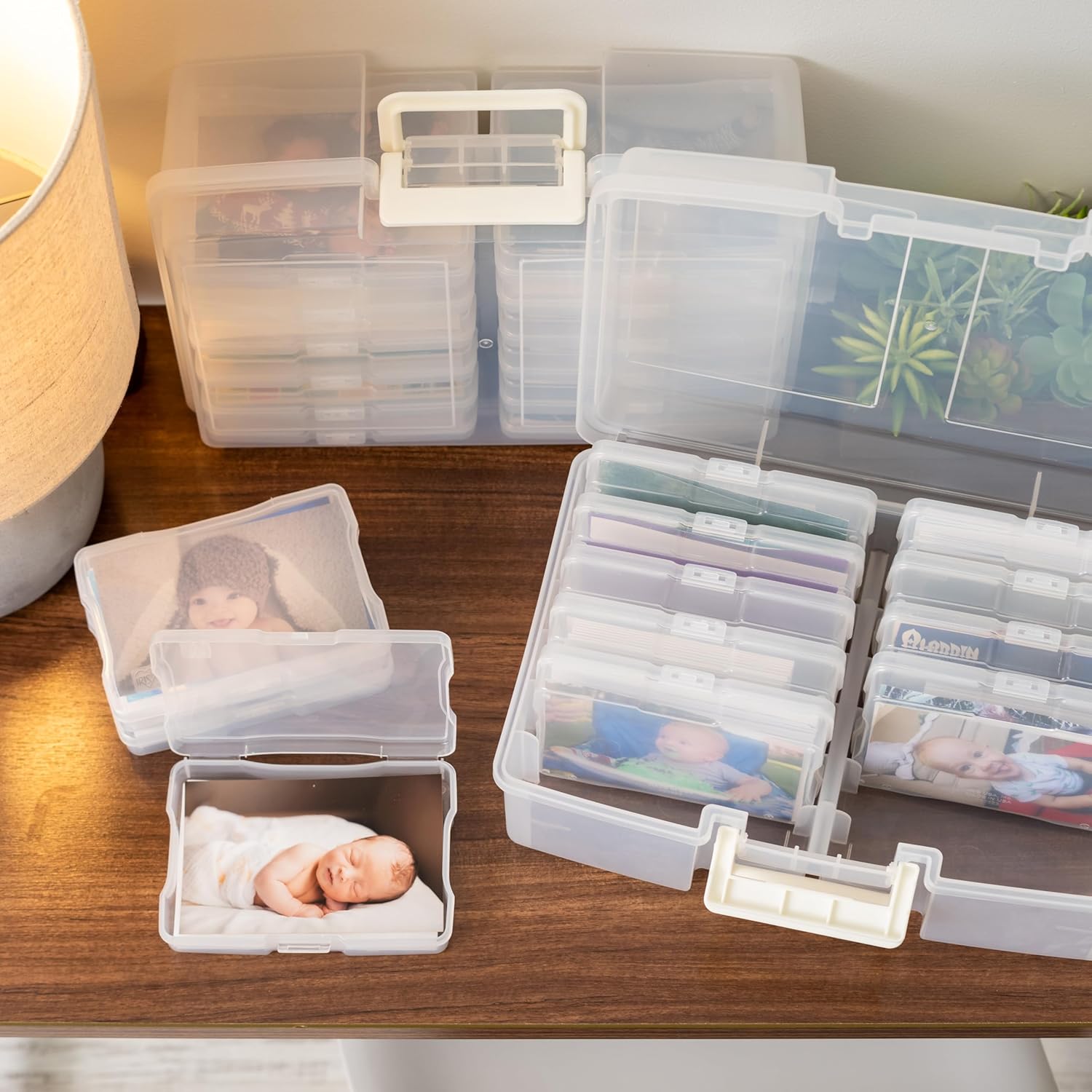 IRIS USA Photo & Craft Keeper with Removable 4" x 6" Inner Cases