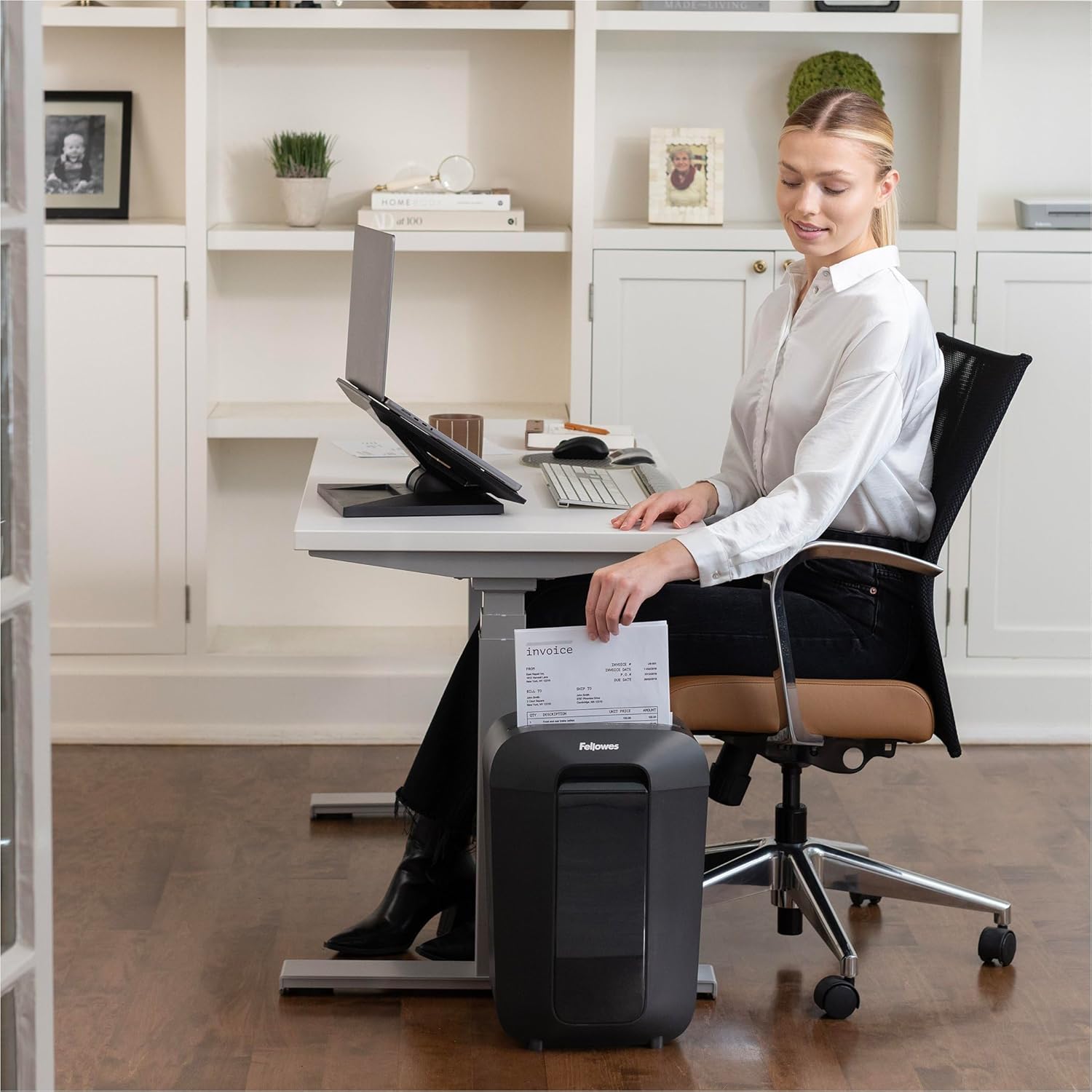 Fellowes Designer Suites Laptop Riser, Black (8038401)