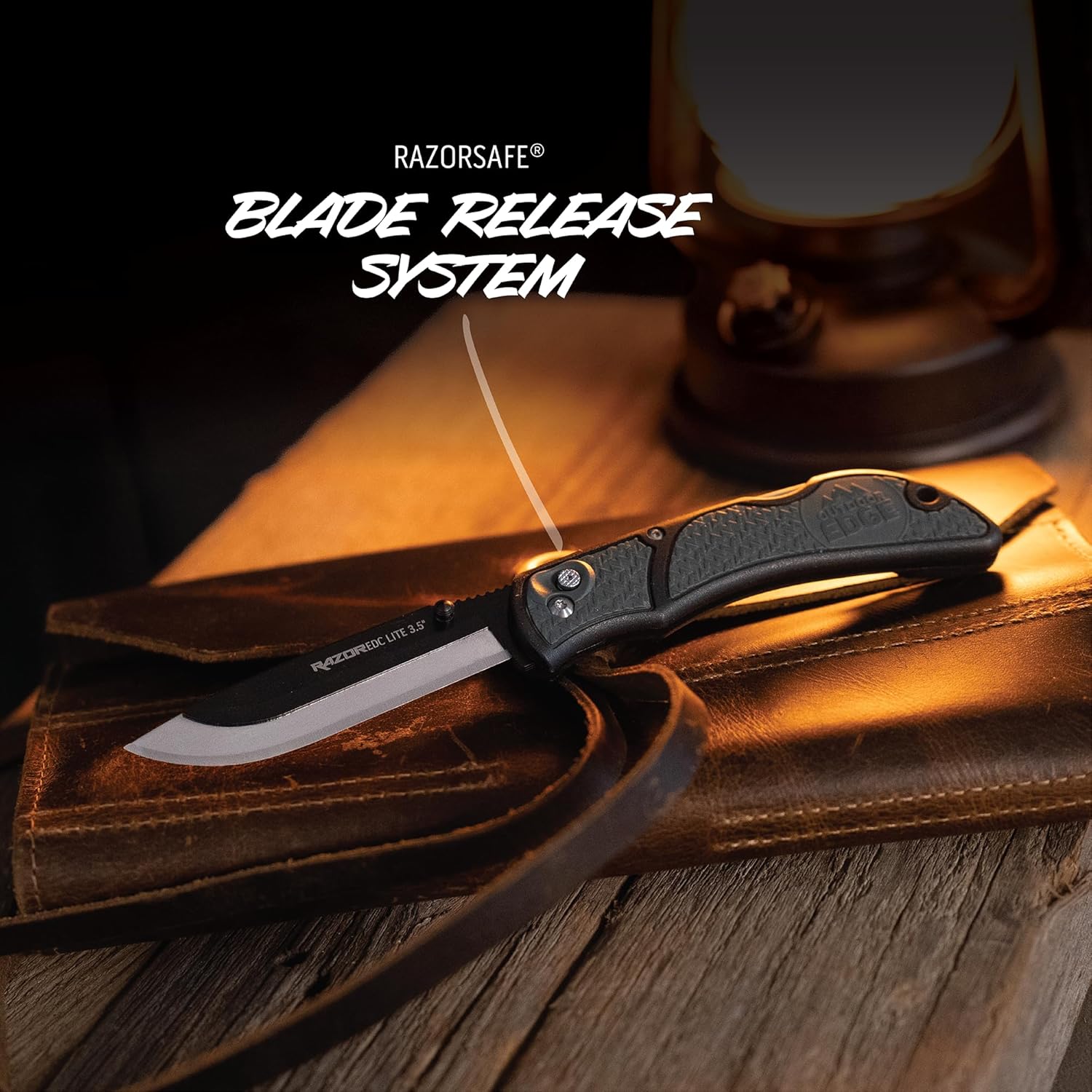 OUTDOOR EDGE 3.5" RazorLite EDC Pocket Knife with Replaceable Blades and Clip
