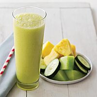 Ninja Fit Compact Personal Blender, Portable Blender for-Smoothies, Shakes, Food Prep, and Frozen Blending, 700-Watt Base, (2) 16-oz. Cups and Spout Lids, Black QB3001SS Push to blend