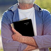 AT-A-GLANCE DayMinder Monthly Planner, Wire-Bound