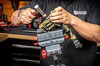 Real Avid Vise - 360° Swiveling Bench Vise for Optimal Positioning, Versatile Applications, 5" Jaw Width Vise for Cleaning