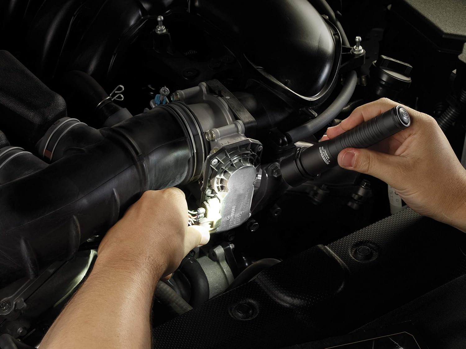 Streamlight 74309 Strion LED 375-Lumen Rechargeable Flashlight with Grip Ring and 120-Volt AC Charger, Black