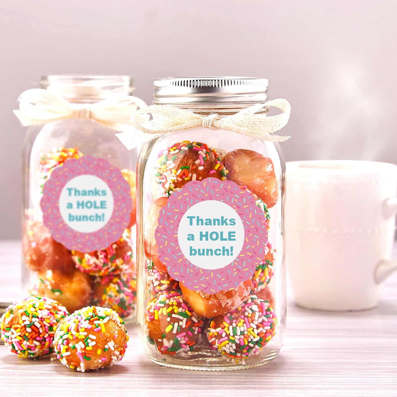 Avery Matte White Round Scalloped Labels, Sure Feed Technology, 2.5" Diameter