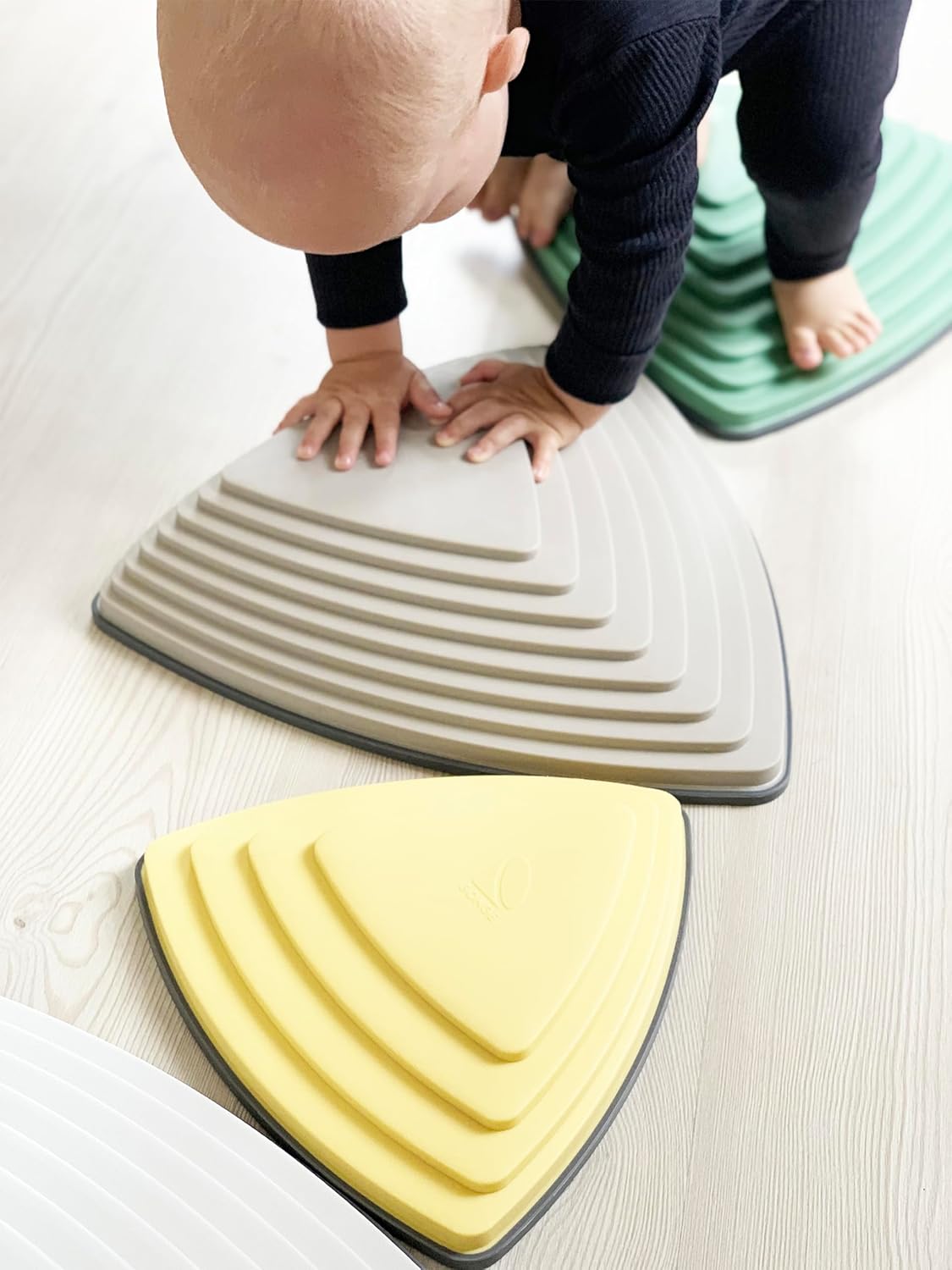 GONGE River Stones - Kids Play Stepping Stones for Balance and Coordination, Non-Slip, Stackable, Indoor/Outdoor, Set of 6