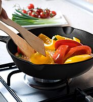COMMERCIAL CHEF Pre-Seasoned Cast Iron Skillets