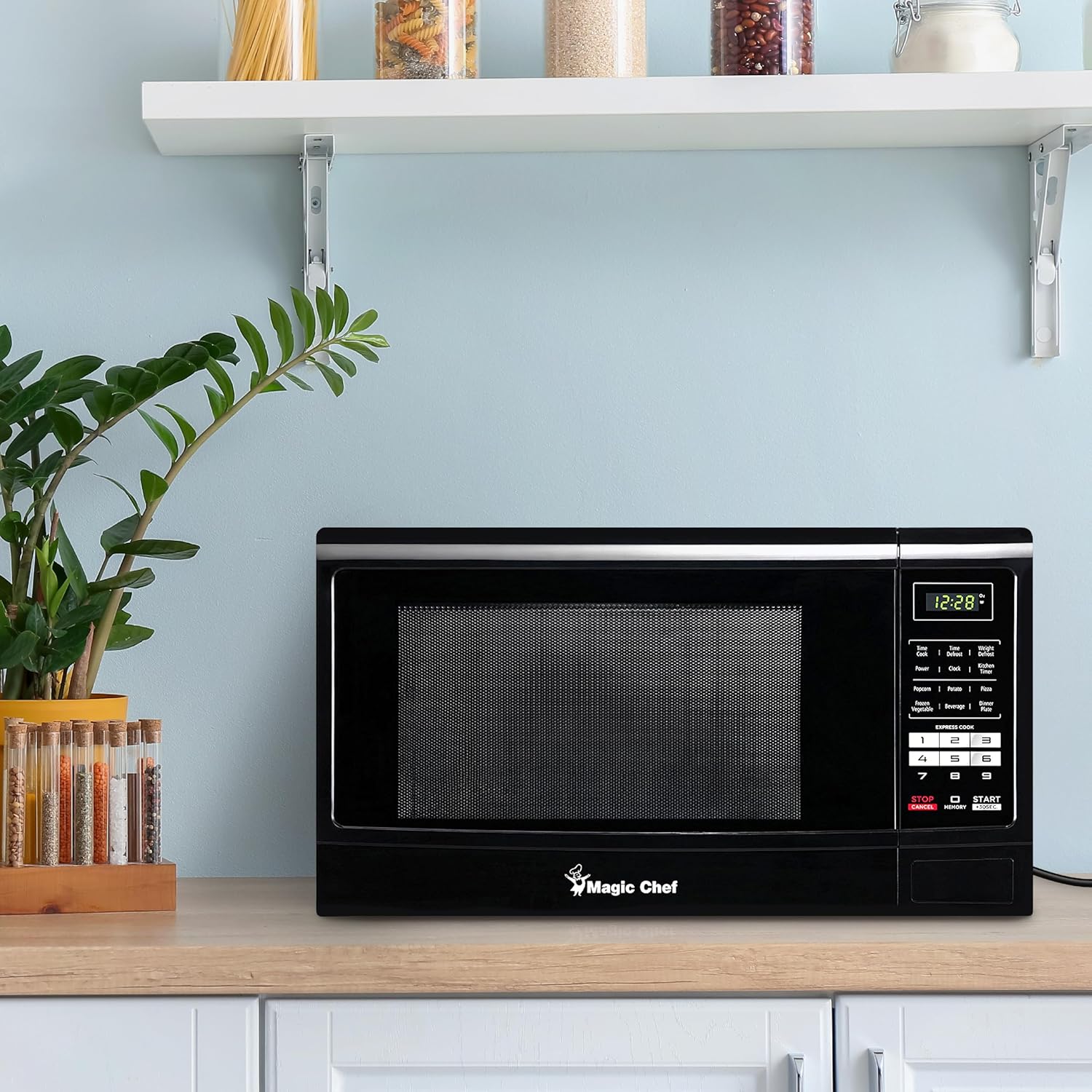 Magic Chef Countertop Microwave Oven