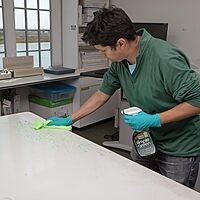 SIMPLE GREEN Concentrated All-Purpose Industrial Cleaner & Degreaser