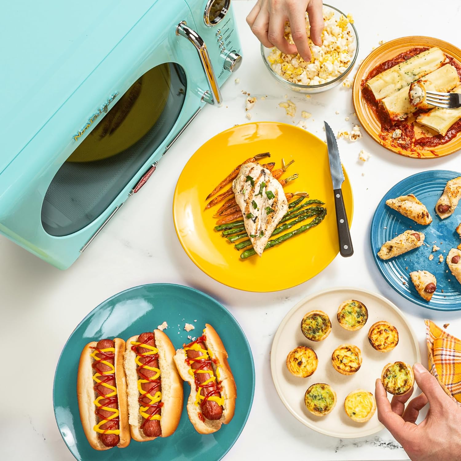 Nostalgia Retro Countertop Microwave Oven