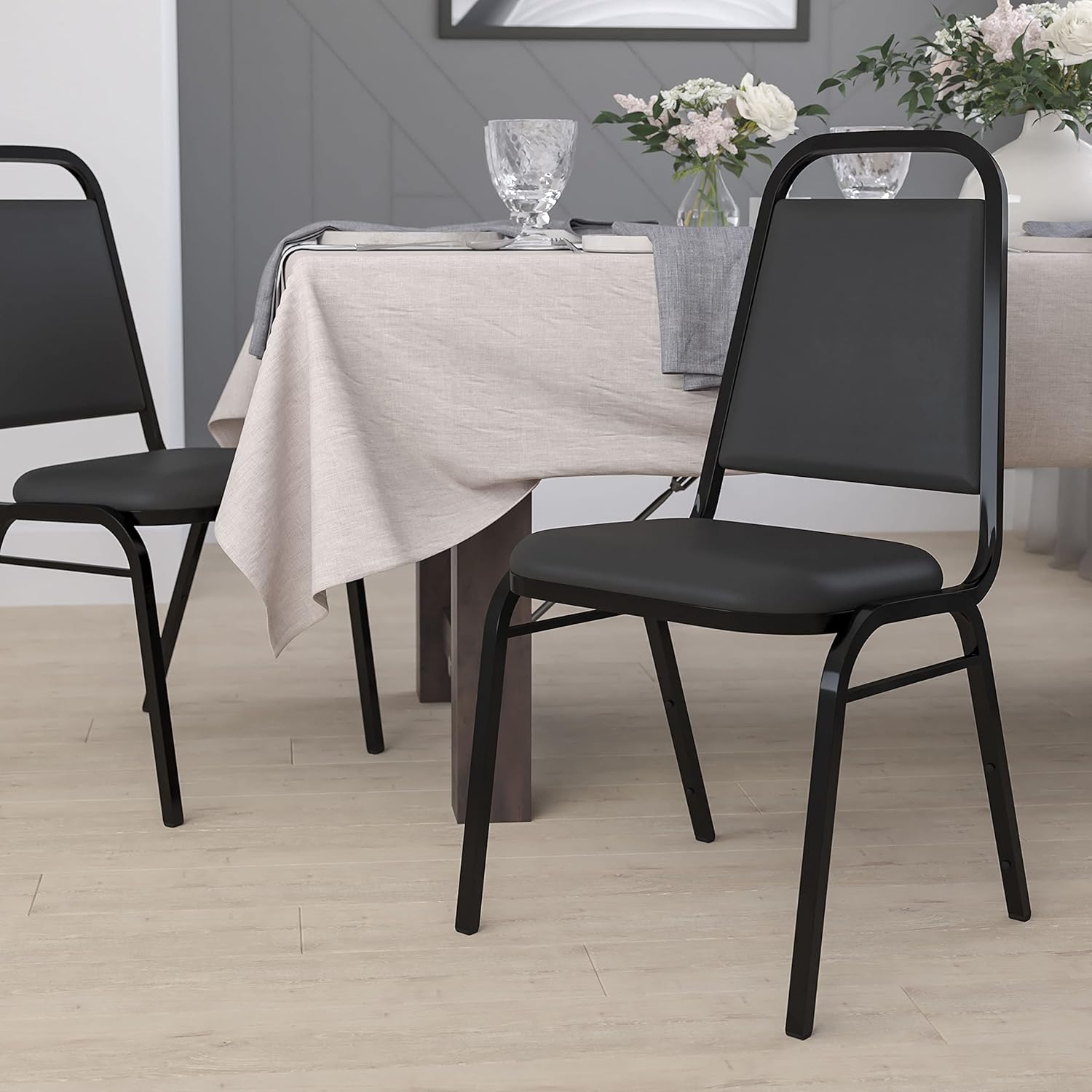 Flash Furniture HERCULES Series Trapezoidal Back Stacking Banquet Chair