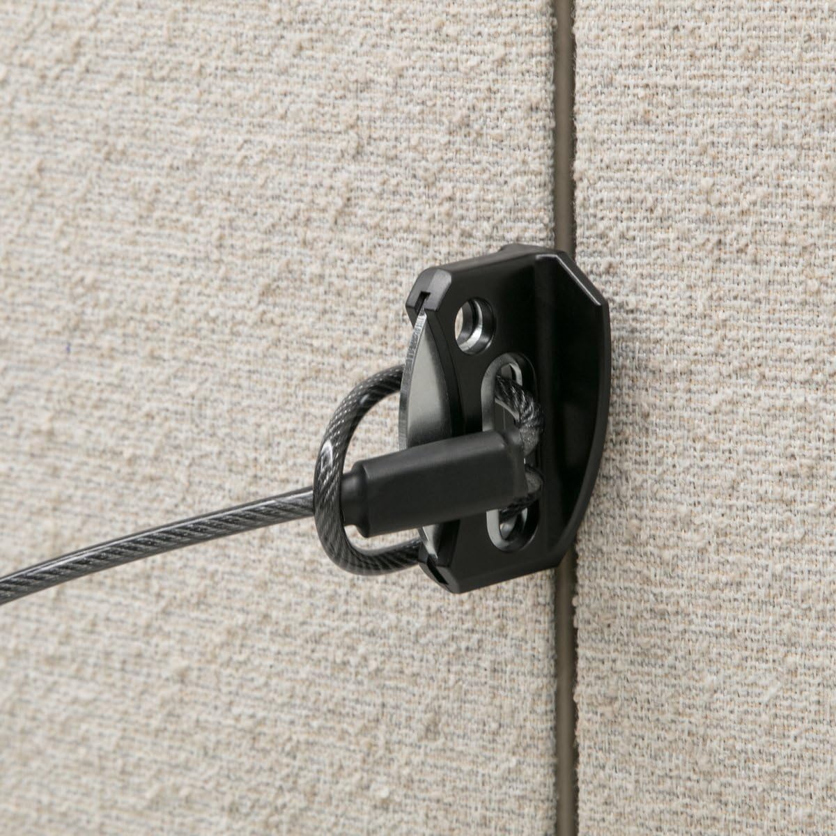 Targus Cubicle Partition Cable Anchor, Black (ASP28USZ)