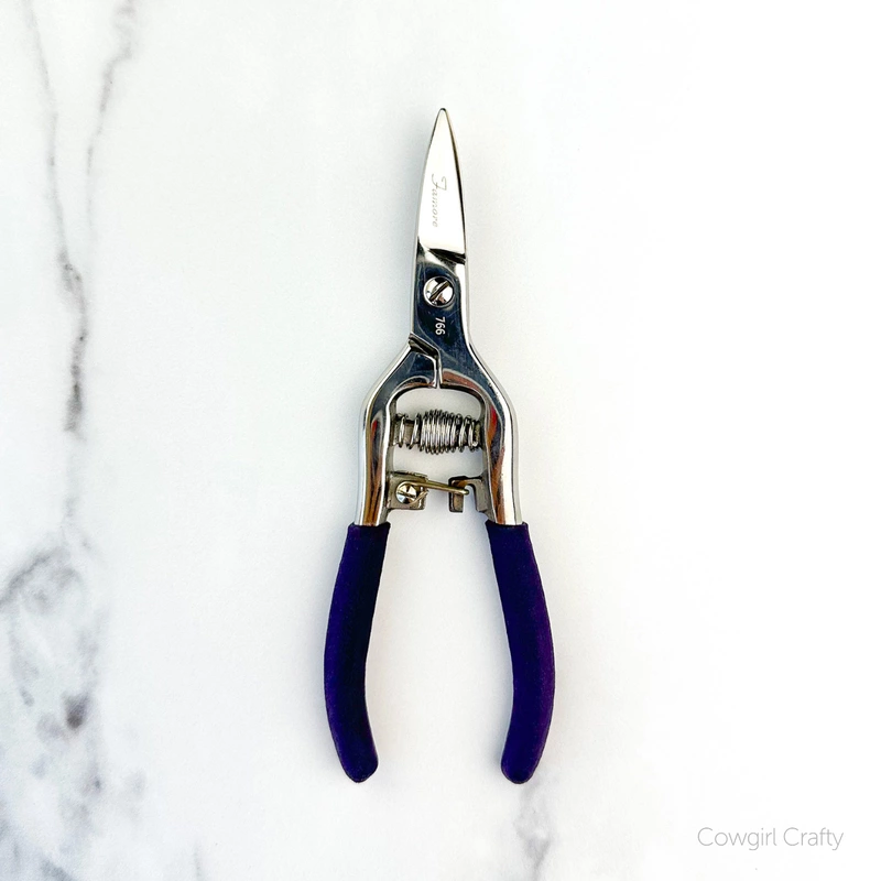 Rag Quilt Spring-Action Locking Scissor Snips 6-1/2in #766SP