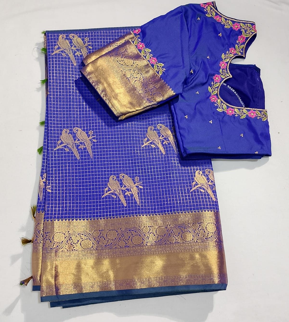N173: Ready To Ship Beautiful Saree With Stitched Blouse