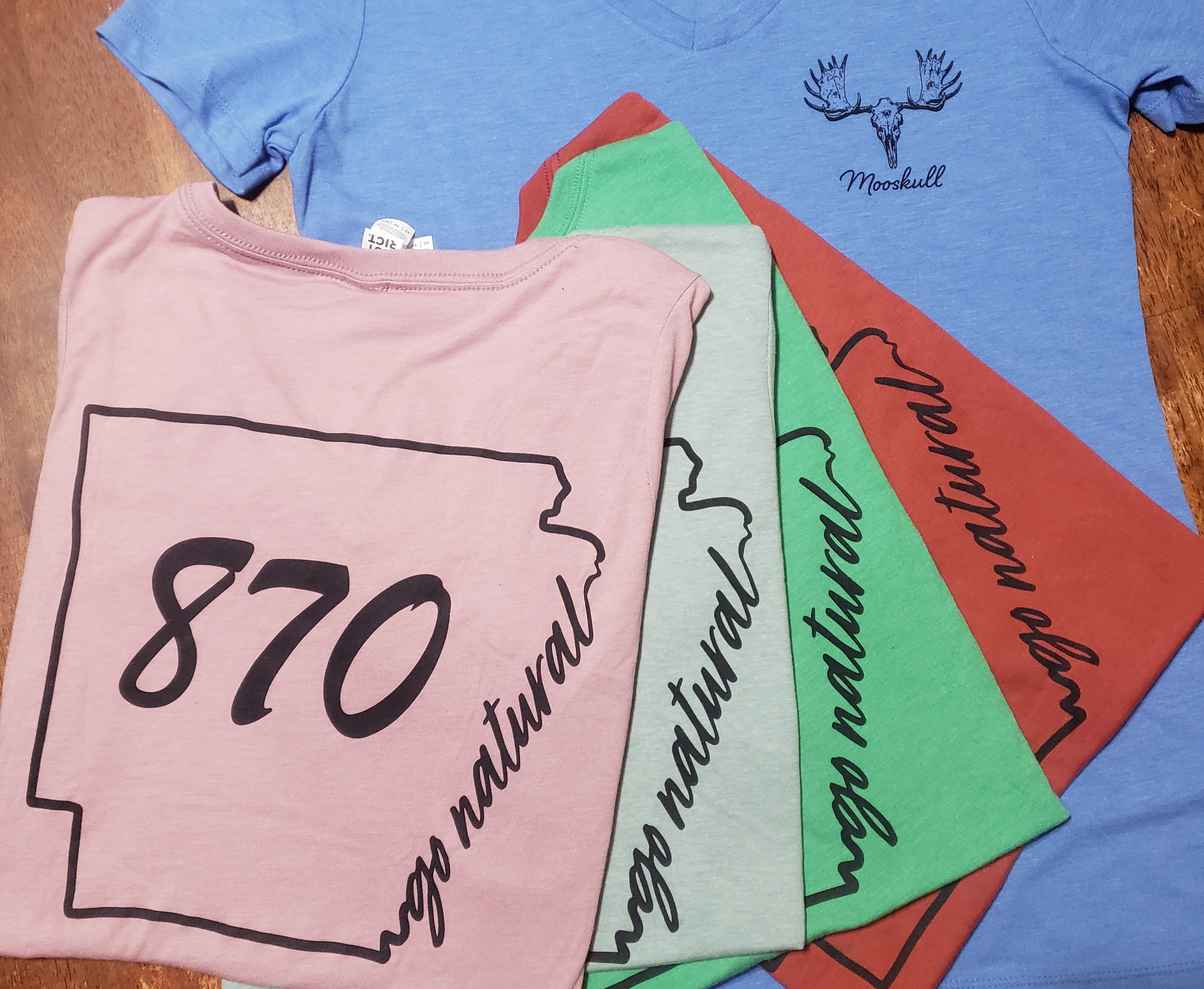 870 Womens V-neck T-shirt