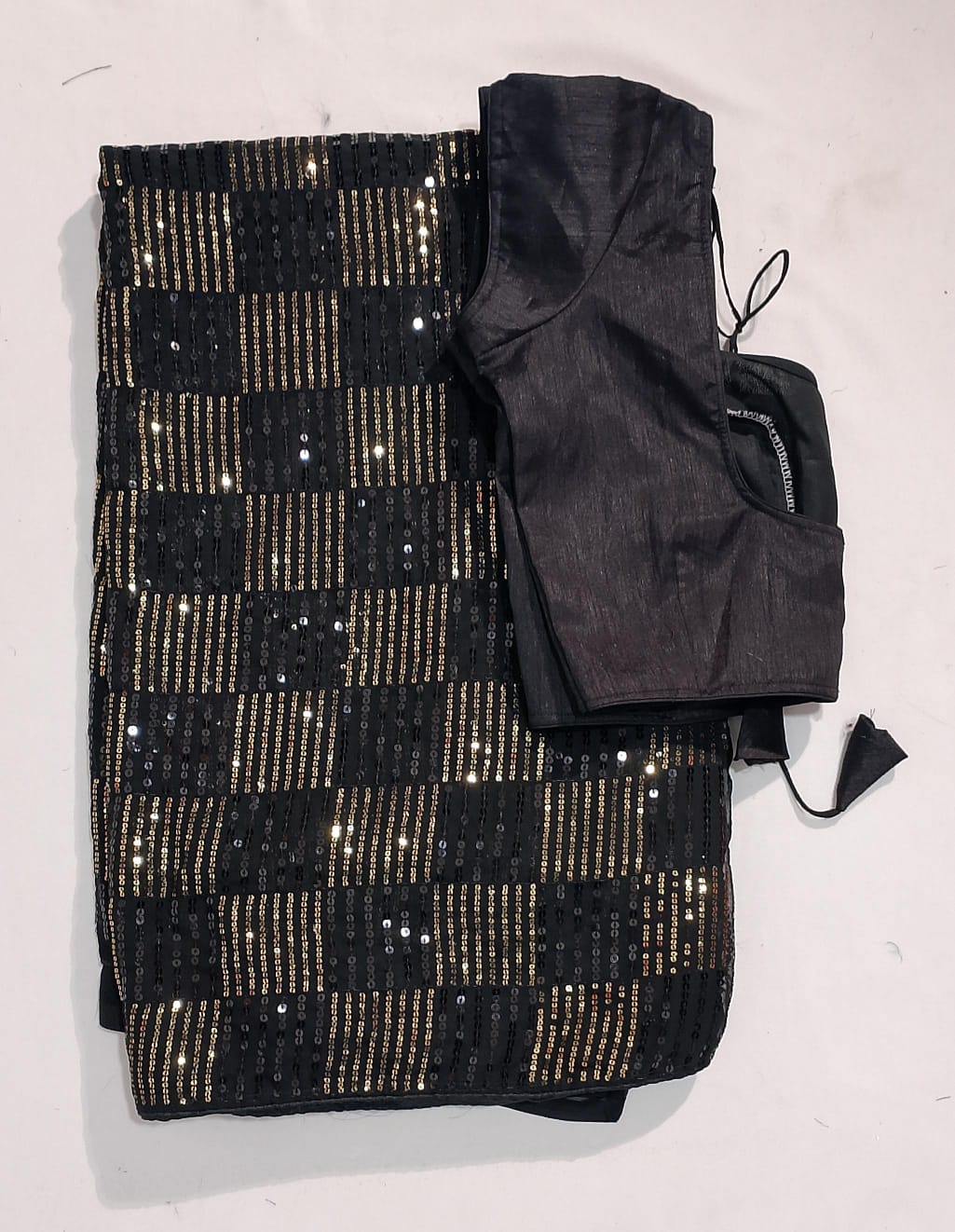 N189: Ready To Ship Beautiful Saree With Stitched Blouse