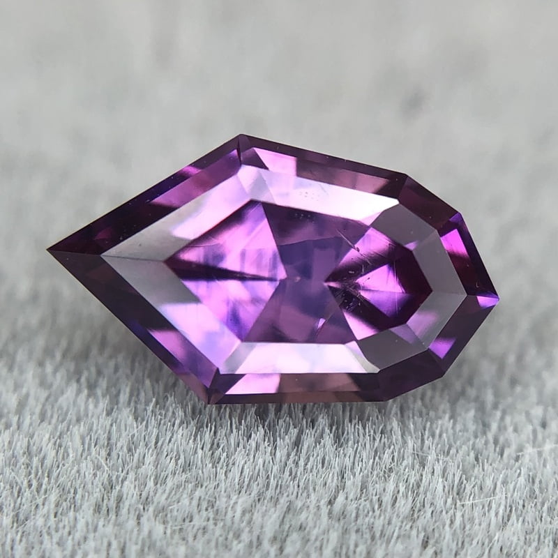 1.00ct Fancy Step Cut Sapphire 1.00ct Fancy Step Cut Sapphire